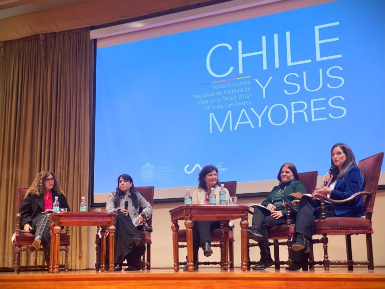 Panel de discusión sobre la calidad de vida en la vejez en Chile, 2022.